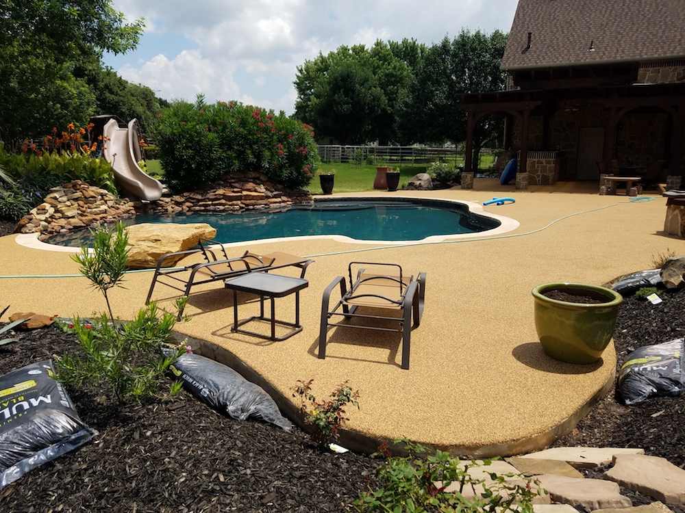 Residential rubber pool deck surface